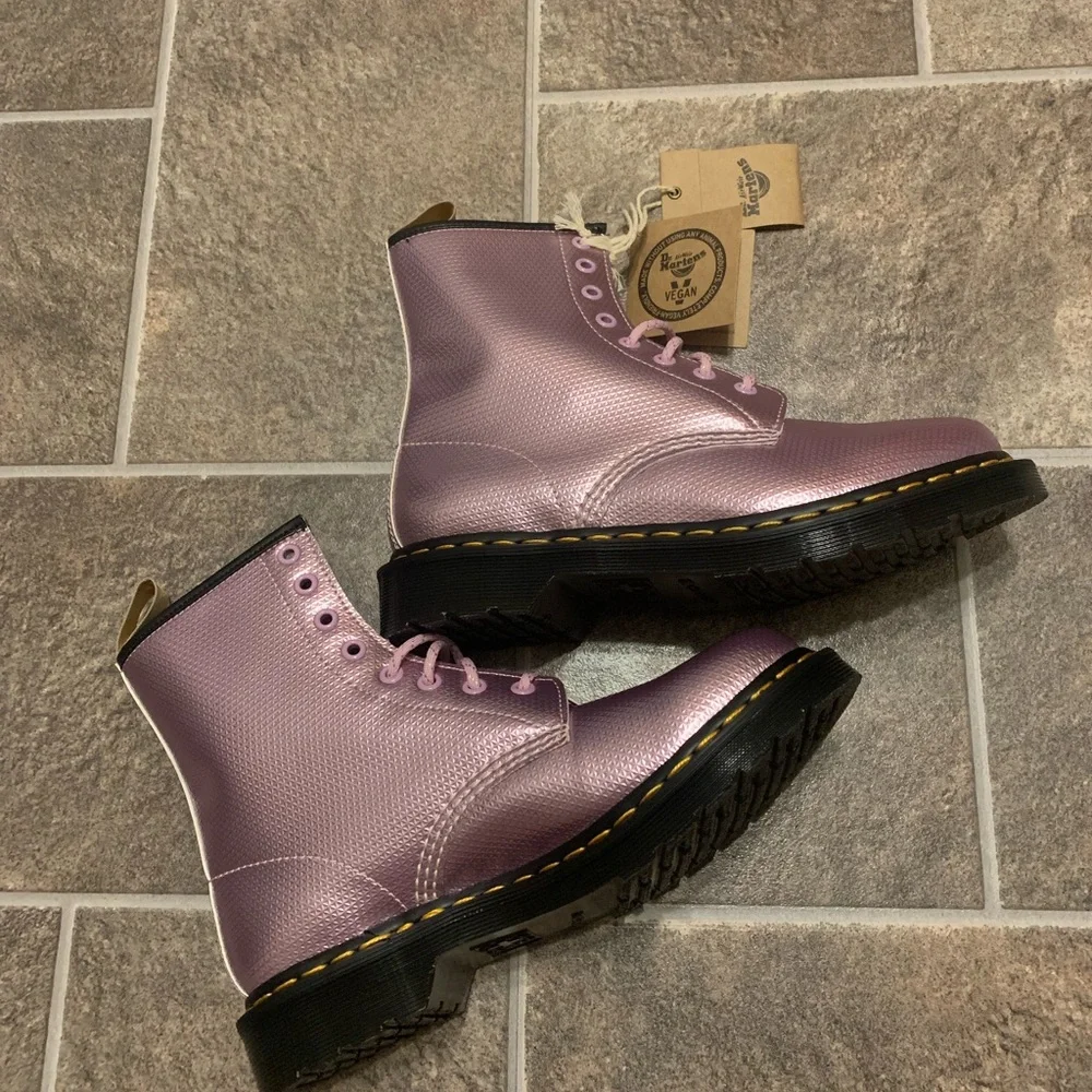 Dr Doc Martens Women's Vegan 1460 Pink Metallic Combat Boots Size 8 - Picture 2 of 11
